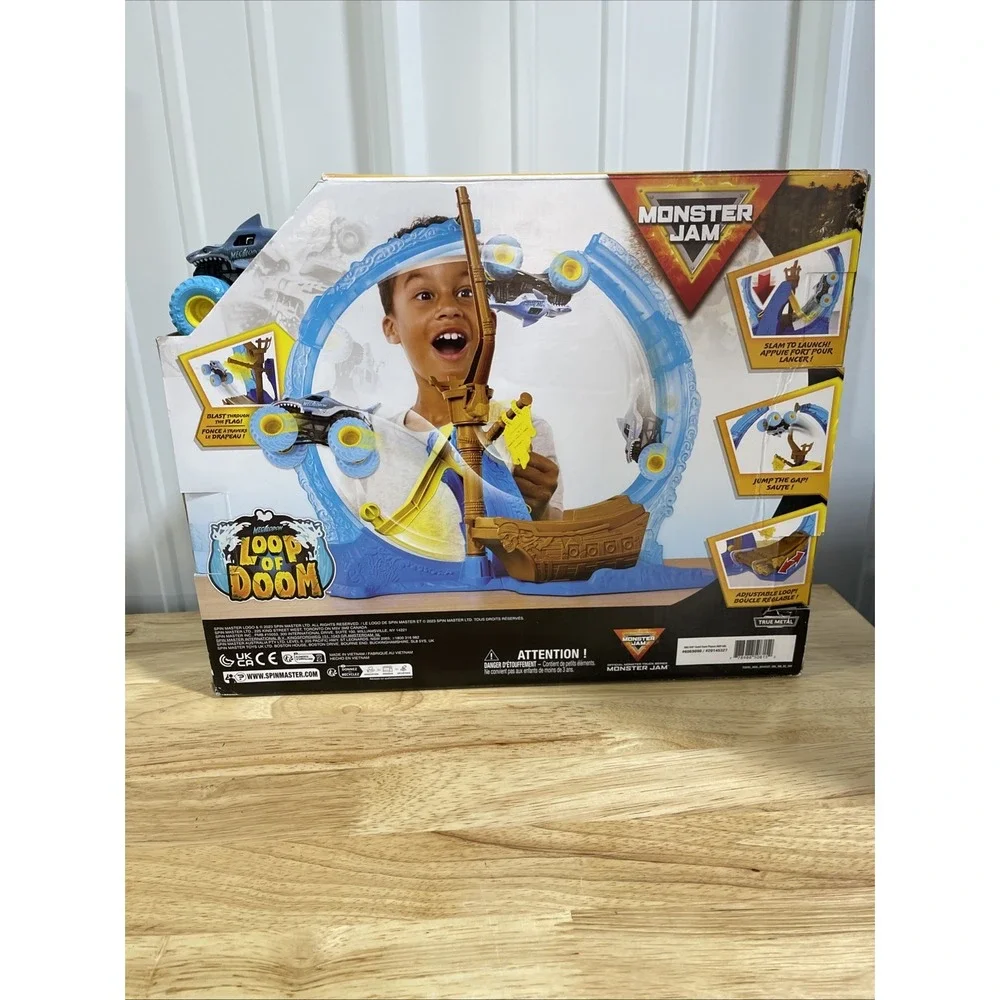 Monster Jam Megalodon Loop of Doom Playset 1:64 Blue w/ Truck Kid Toy
